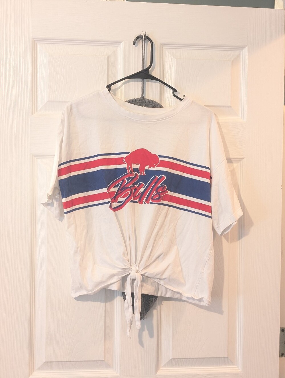 White Buffalo Graphic Tie-Front Crop Top - Red & Blue